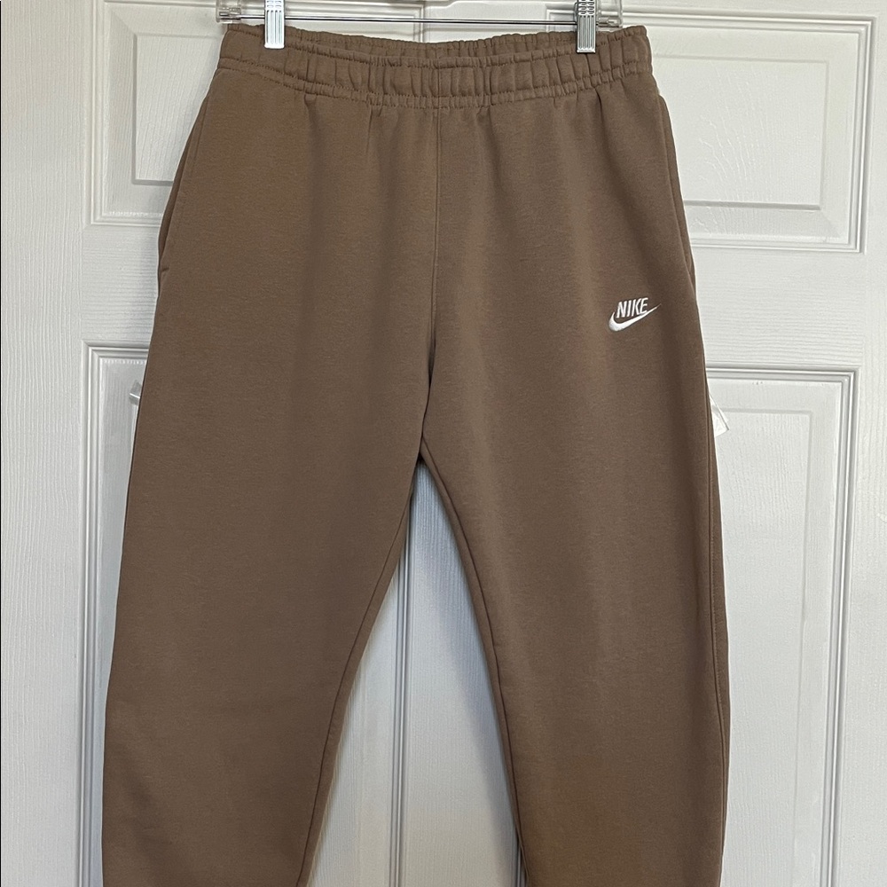Nike Men’s Khaki Joggers - Size M Sweatpants - Athletic Fit - Picture 6 of 14